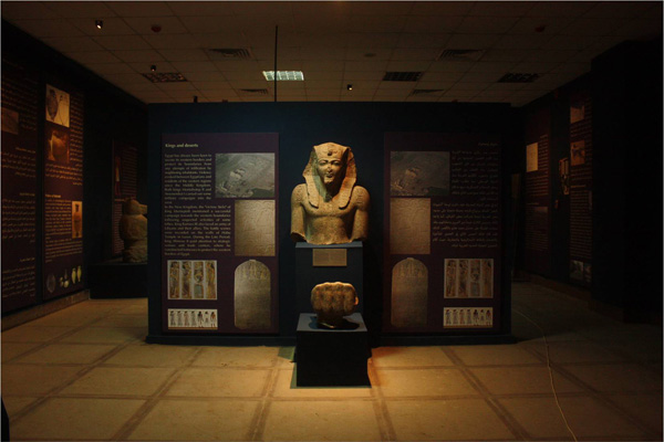 Altägyptische Statue im Archäologischen Museum von Matrouh
