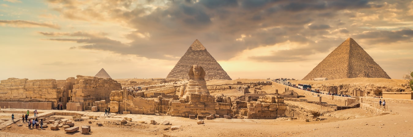 Discover the Great Pyramids of Giza