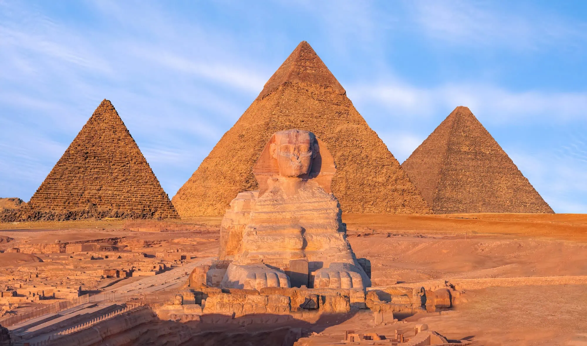 Große Sphinx und Pyramiden von Gizeh in Ägypten