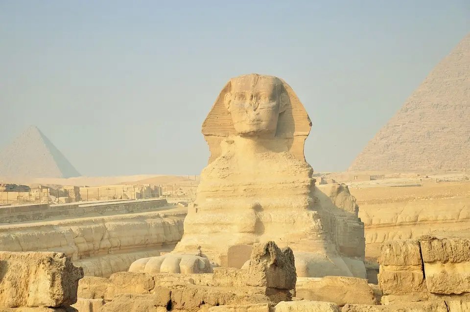 Giza Pyramids and Sphinx Tour
