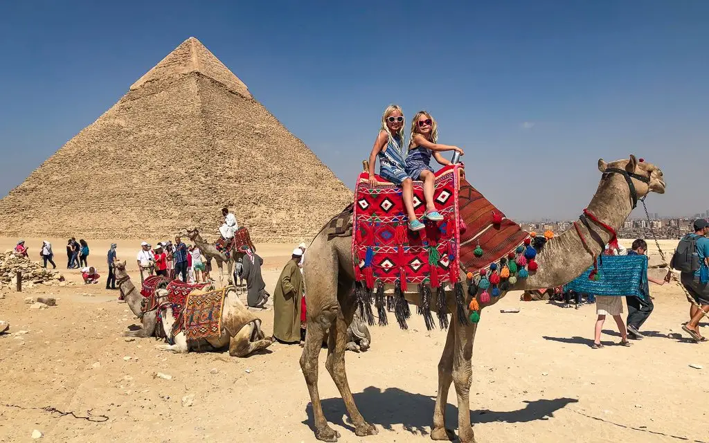 Alexandria Giza Pyramids Camel Ride