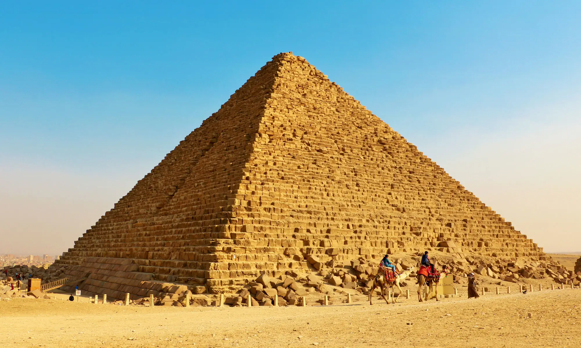 private Pyramids tour from Alexandria