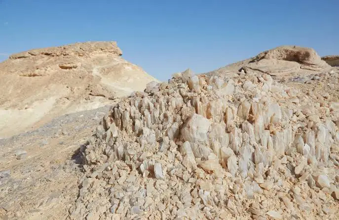 Crystal Mountain White Desert Tour