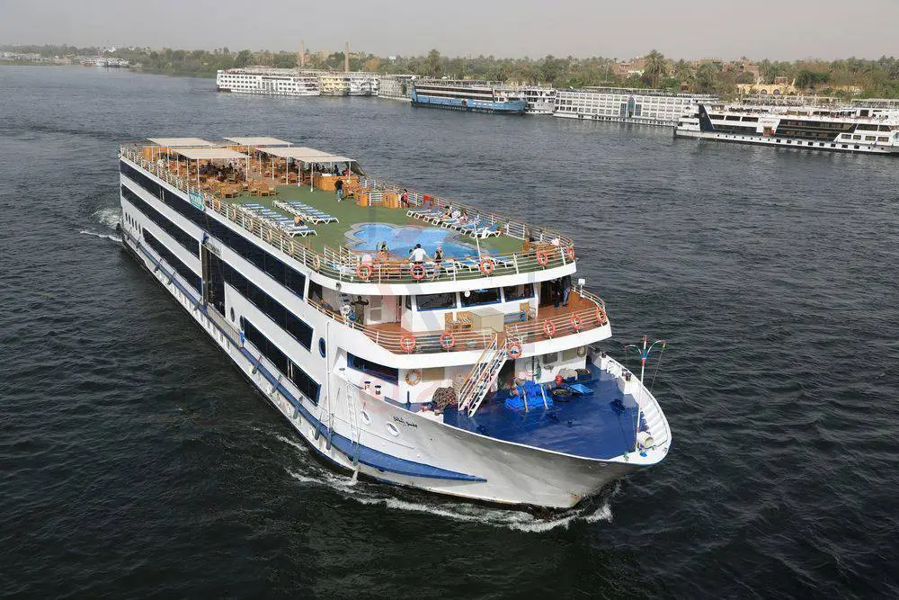 Aswan to Luxor Nile Cruise with Cairo tour