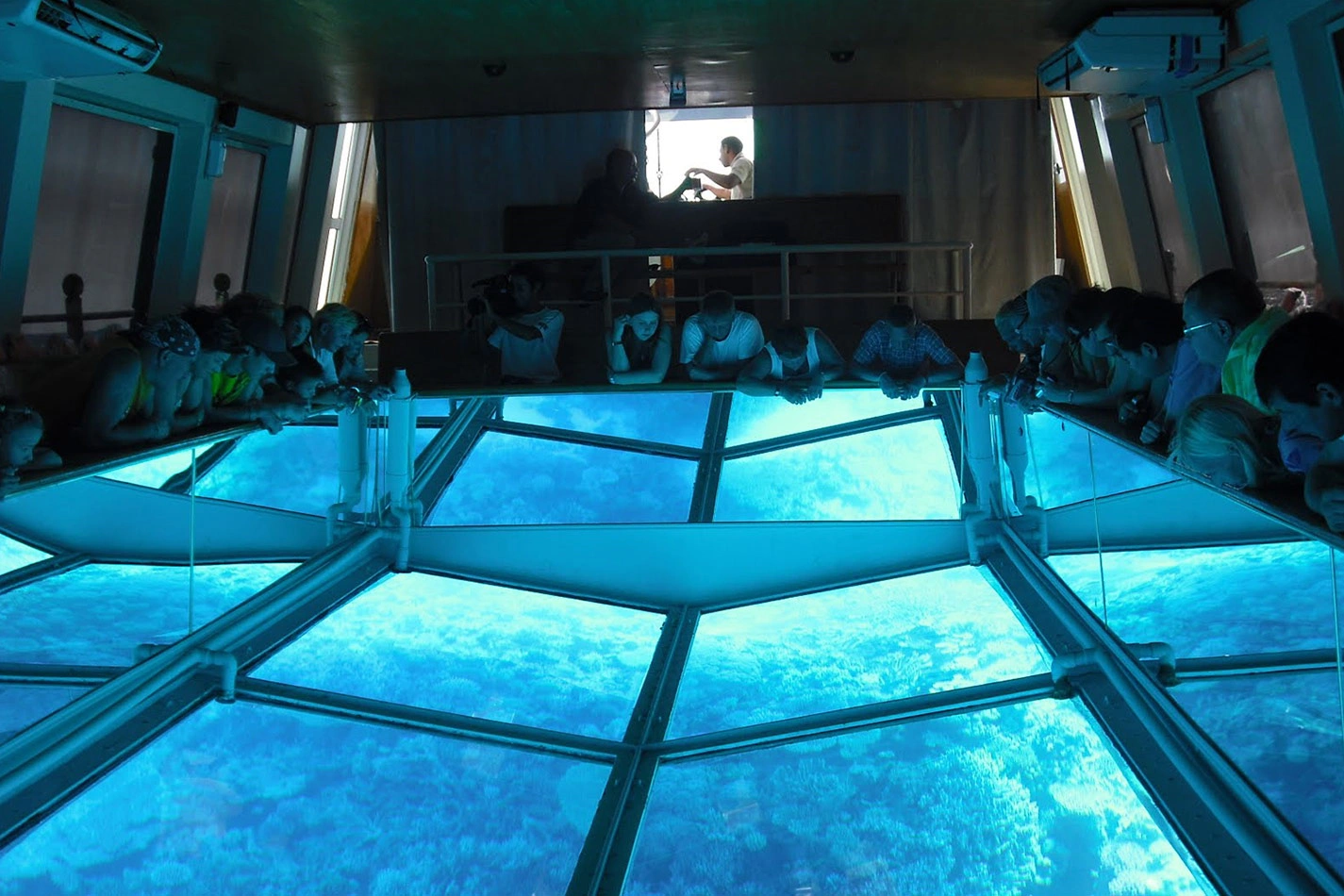 Tour in barca sul vetro da Sharm El Sheikh