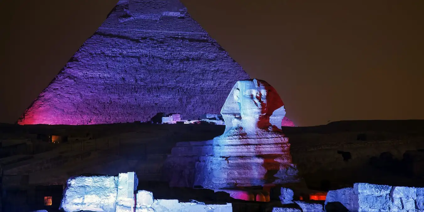Spettacolo di suoni e luci alle Piramidi di Giza