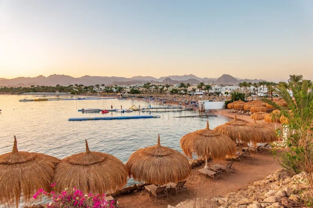 Guide de Naama Bay : plages, cafés et divertissements