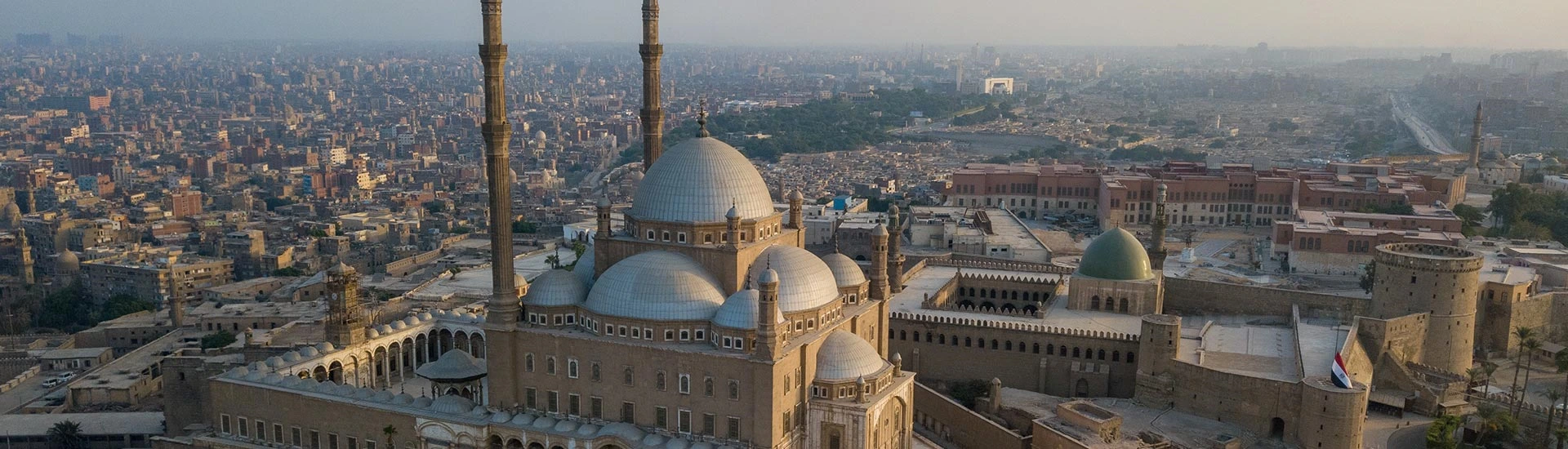 Tour familiar de 4 días por El Cairo, el desierto blanco y Alejandría