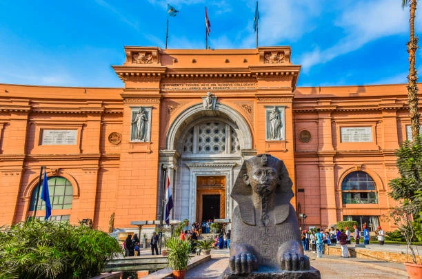 Cairo Egyptian Museum tour with ancient relics and historical exhibits