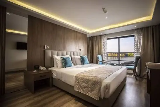Luxury cabin on MS Semiramis II Nile Cruise