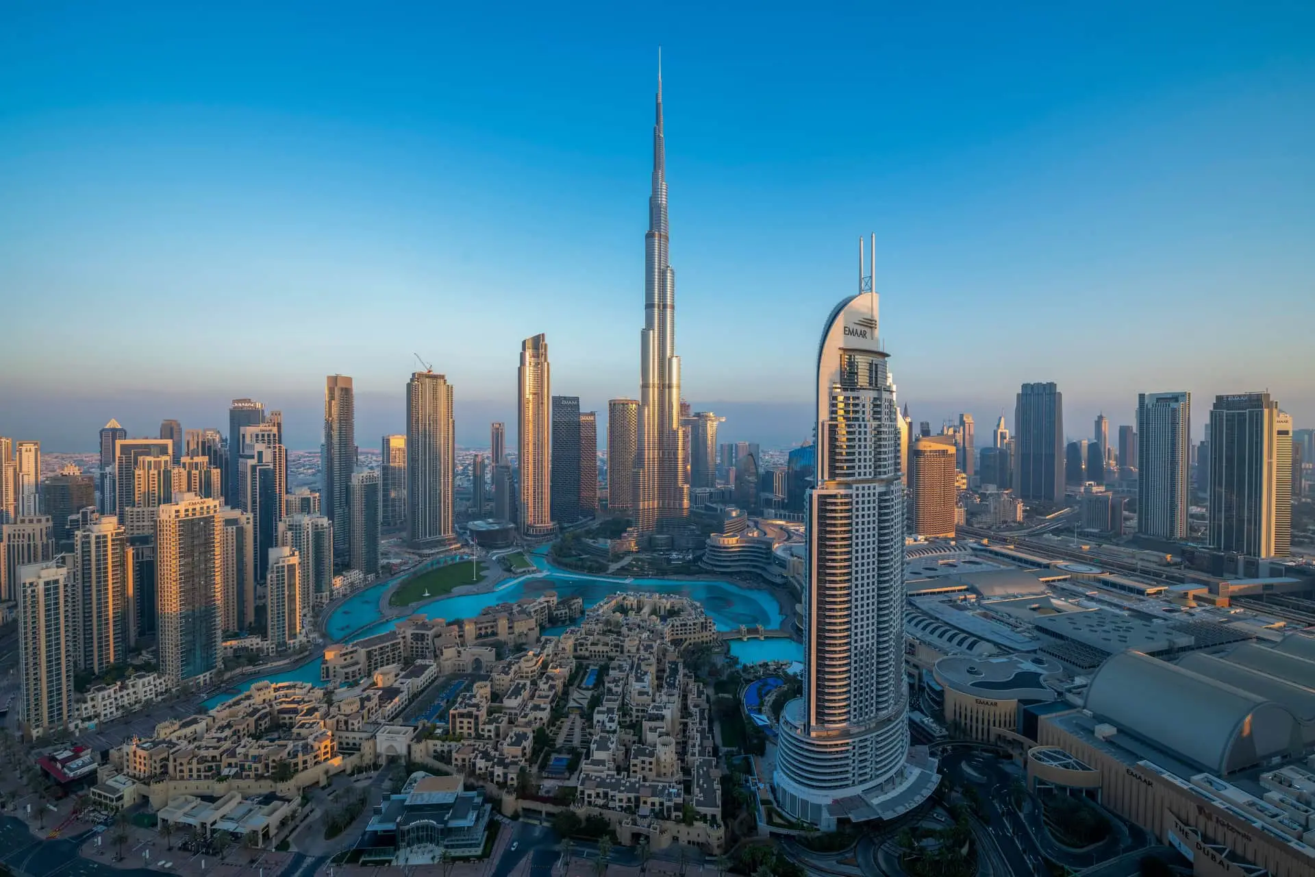 Modern Dubai City Tour at Burj Khalifa