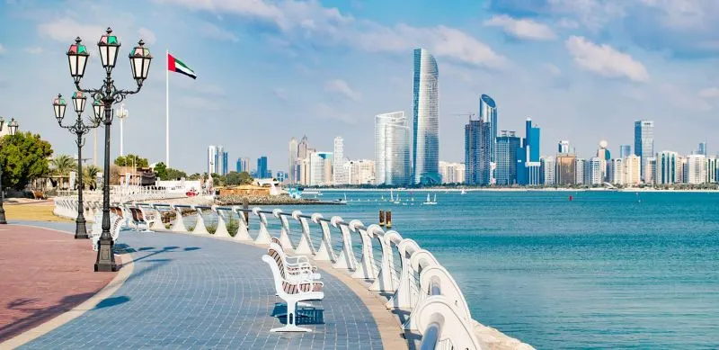 Abu Dhabi sightseeing Corniche