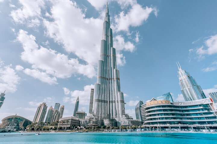 Burj Khalifa 124 Floor Dubai Attraction