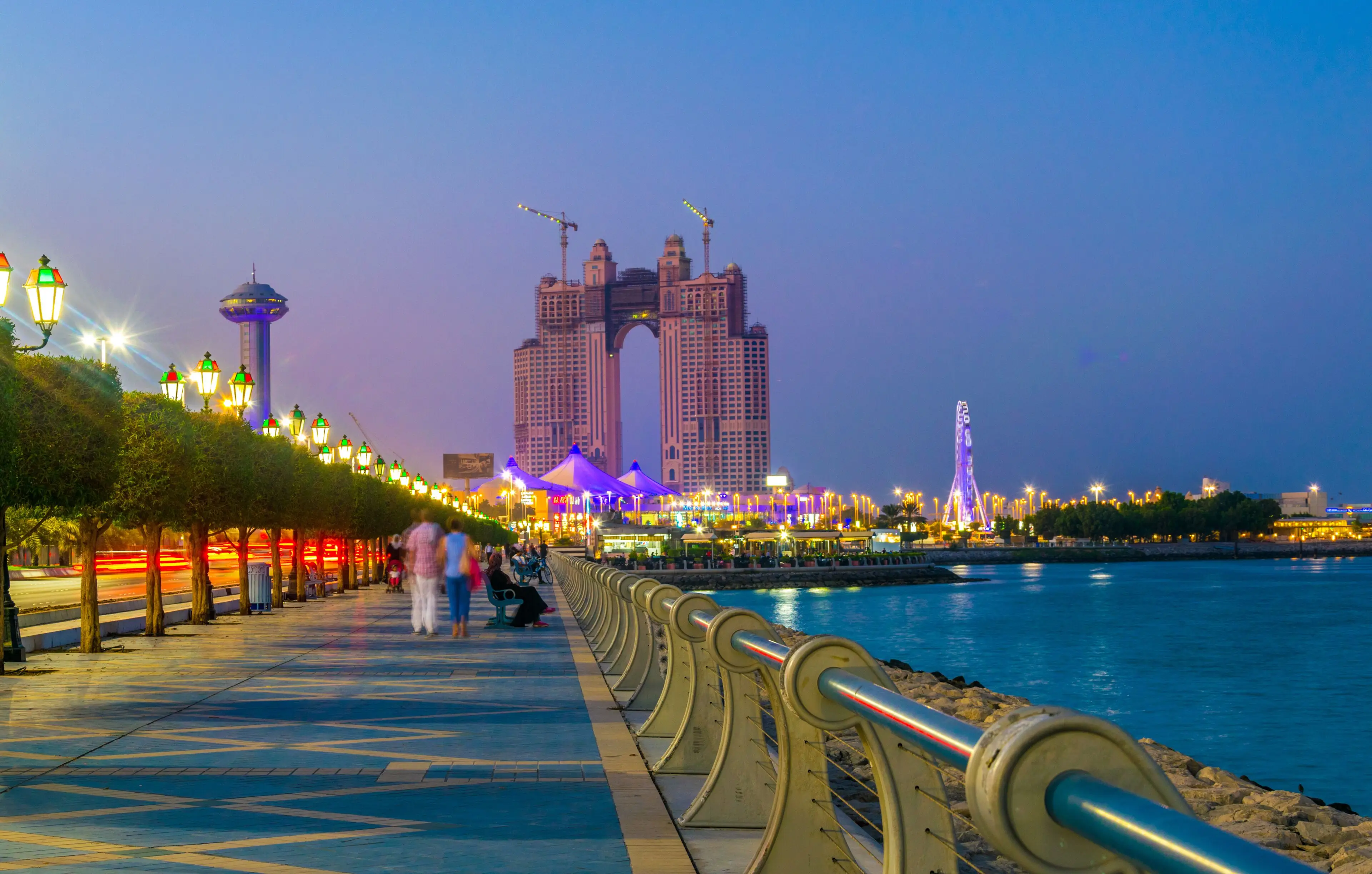 Abu Dhabi Corniche City Tour Views